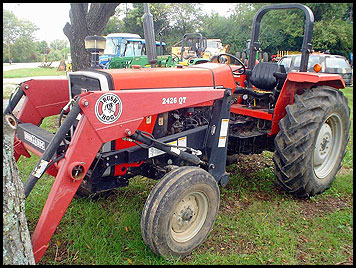 Massey Ferguson 271 Tractor